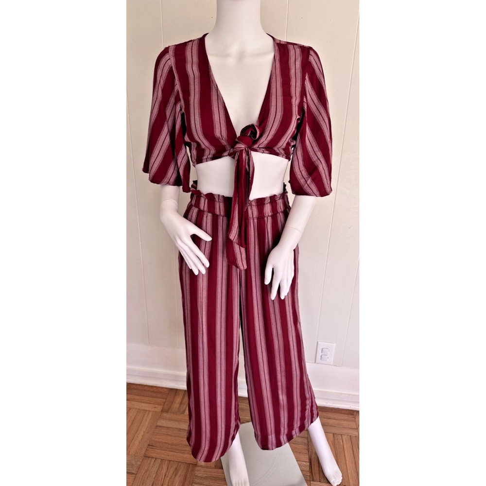 American Eagle Burgundy Striped Two Piece Matching Set XS‎ Front Tie Crop Top